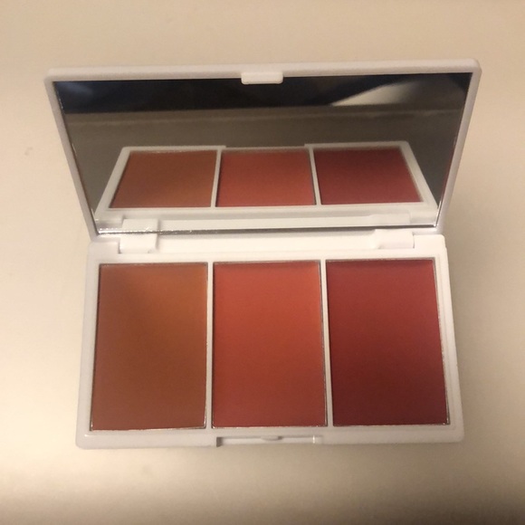 NIP Seraphine Botanicals PRIMROSE+CREAM Lip & Cheek Palette - Picture 2 of 5